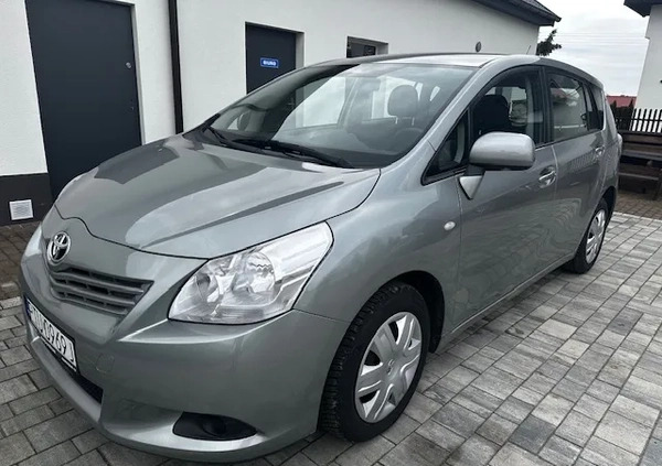 Toyota Verso cena 38800 przebieg: 62400, rok produkcji 2012 z Turek małe 232